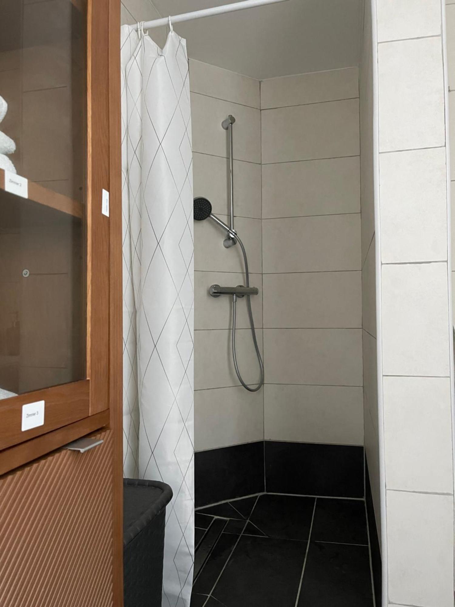 Bequemes Einzelzimmer Im Herzen Von カッセル エクステリア 写真